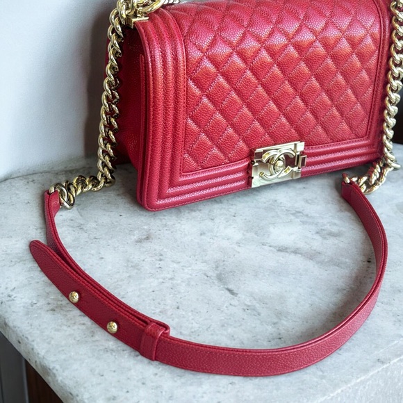 CHANEL 2019’ Caviar Red/Silver Quilted Le Boy Bag - Picture 3 of 16